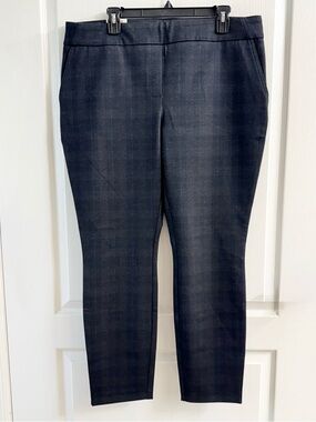 Dalia Women's Navy Plaid Pants